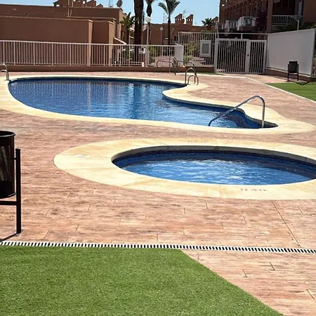 Apartamento Sea Views & Pool