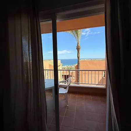 Apartamento Sea Views & Pool